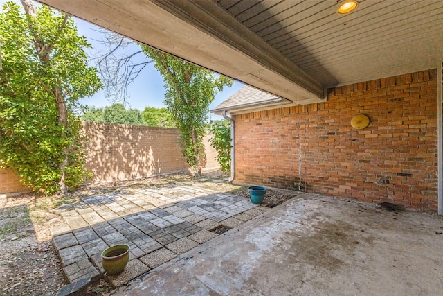 18609 Crownover Ct, Dallas, TX 75252 - view of patio