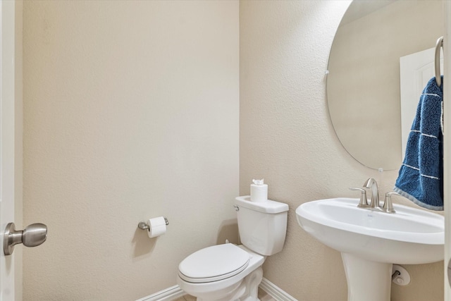 4708 River Edge Pl, Frisco, TX 75036 - half bathroom with toilet and baseboards