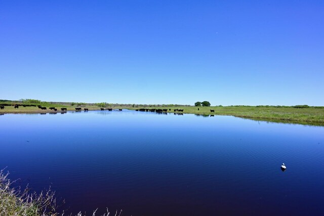 000 W Pleasant Valley Rd, Henrietta, TX 76230