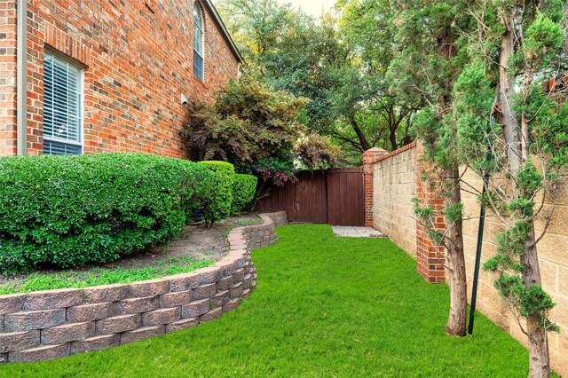 4160 Towne Green Cir, Addison, TX 75001 - view of yard