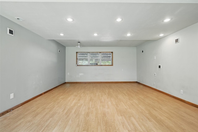 1317 Elby St, Irving, TX 75061 - unfurnished room featuring recessed lighting, baseboards, and light wood-type flooring