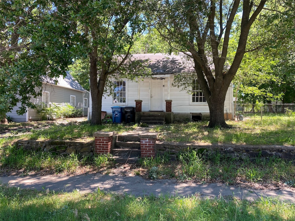 1110 S Houston Ave, Denison, TX 75021 - view of front of property