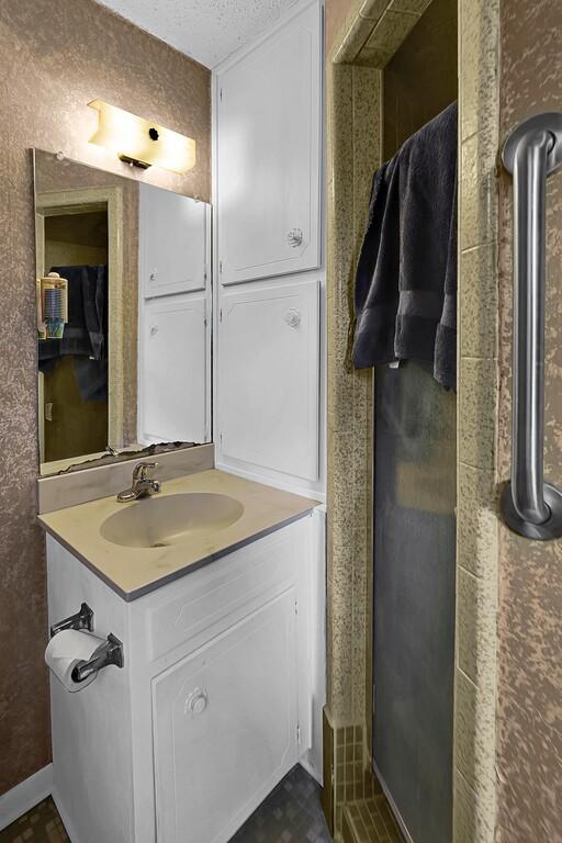 1700 Sunset Rd, Robinson, TX 76706 - bathroom featuring vanity
