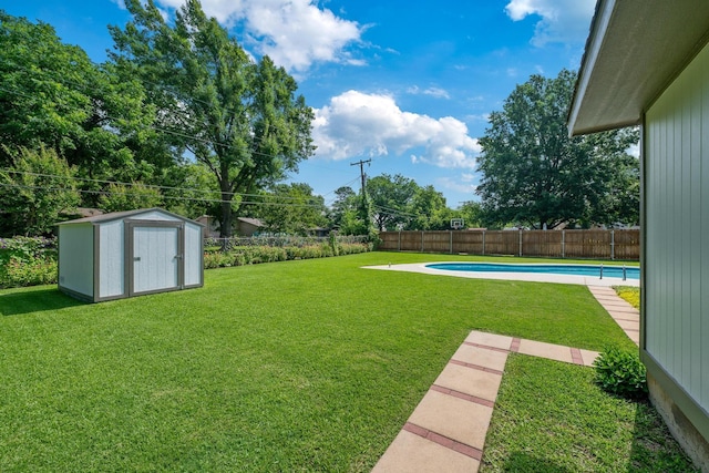 1209 Redbud Dr, Arlington, TX 76012 - view of yard