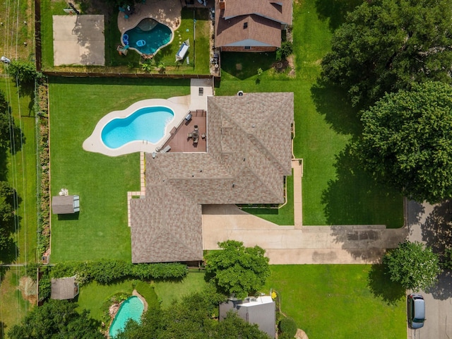 1209 Redbud Dr, Arlington, TX 76012 - drone / aerial view of a pool
