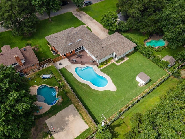 1209 Redbud Dr, Arlington, TX 76012 - aerial view of a pool