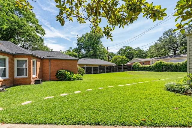 9914 Woodgrove Dr, Dallas, TX 75218 - view of yard with cooling unit