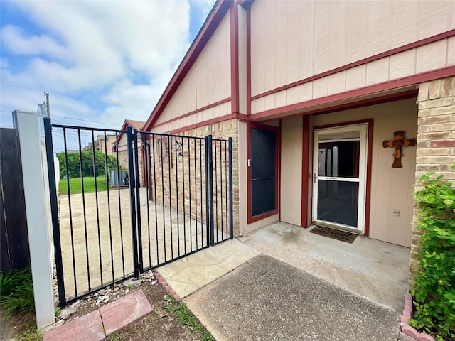 2955 Allister St, Dallas, TX 75229 - view of gate
