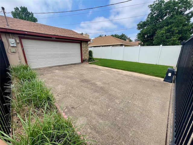 2955 Allister St, Dallas, TX 75229 - view of garage