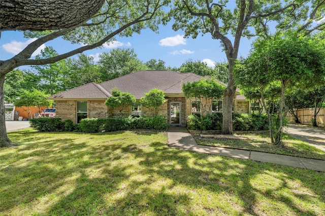 5518 Oak Branch Dr, Arlington, TX 76016 - ranch-style home featuring brick siding