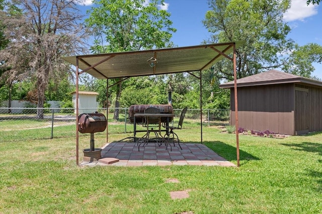 109 Hilltop St, Riesel, TX 76682 - view of yard with a patio area