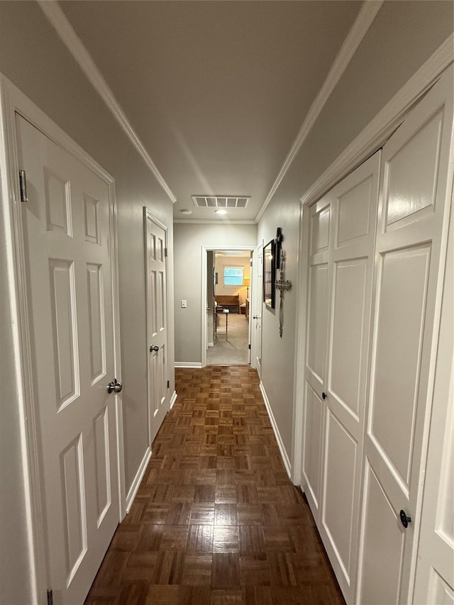 3417 Danbury Dr, Amarillo, TX 79109 - hallway with ornamental molding and baseboards