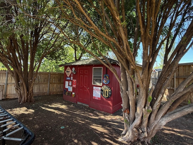 3417 Danbury Dr, Amarillo, TX 79109 - view of outdoor structure with a fenced backyard
