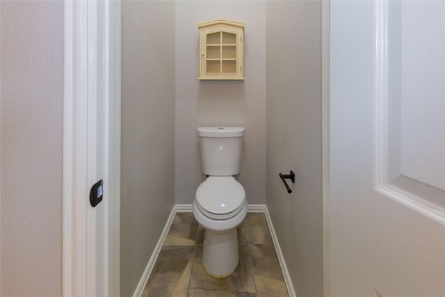 6506 Bunker Hill Ct, Rowlett, TX 75089 - bathroom with toilet