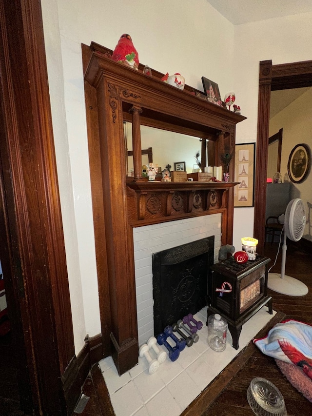 618 W Chestnut St, Denison, TX 75020 - detailed view of a fireplace