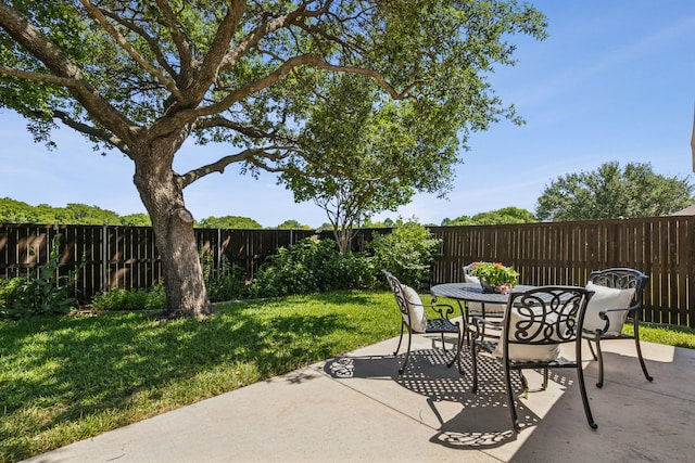 7308 Claridge Ln, Mckinney, TX 75072 - view of patio / terrace featuring outdoor dining area