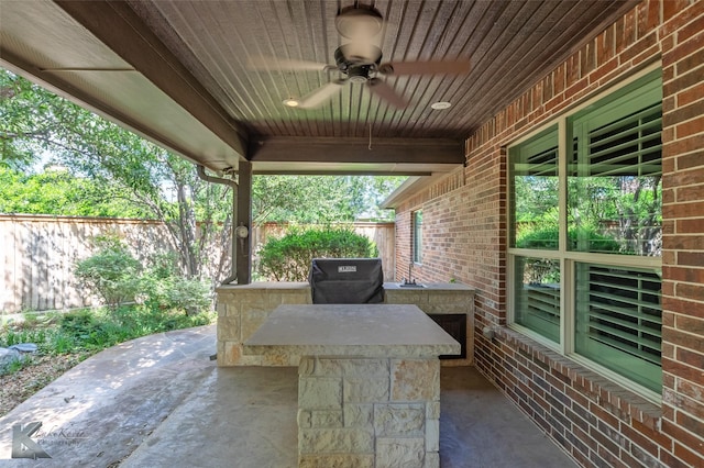 2326 Innisbrook Dr, Abilene, TX 79606 - view of patio featuring area for grilling and a ceiling fan