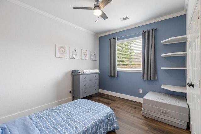 142 Shelby Trce, Murphy, TX 75094 - bedroom with dark wood-style flooring, baseboards, crown molding, and a ceiling fan