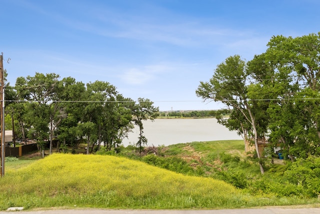 4547 N Shore Dr, The Colony, TX 75056
