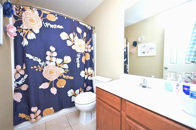 122 Buffalo Ridge Dr, Newark, TX 76071 - full bathroom featuring tile patterned floors, toilet, vanity, and curtained shower