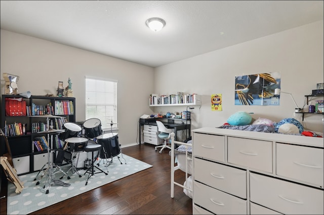 31 Oakridge Ln, Edgecliff Village, TX 76134 - office with dark wood-style floors and baseboards