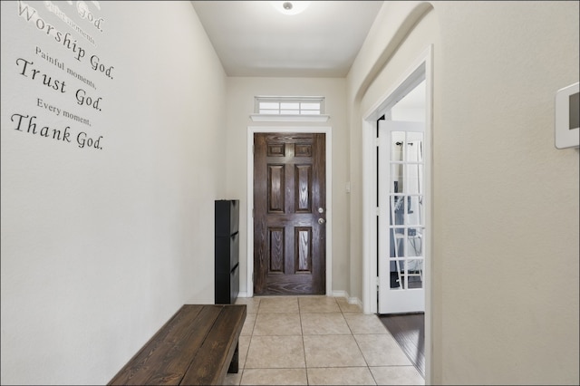 31 Oakridge Ln, Edgecliff Village, TX 76134 - foyer with light tile patterned floors