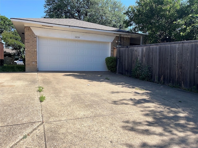 3614 Matador Dr, Garland, TX 75042 - view of garage