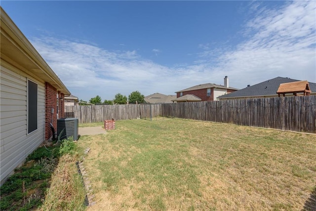 2913 Paddock Way, Denton, TX 76210 - view of yard featuring cooling unit