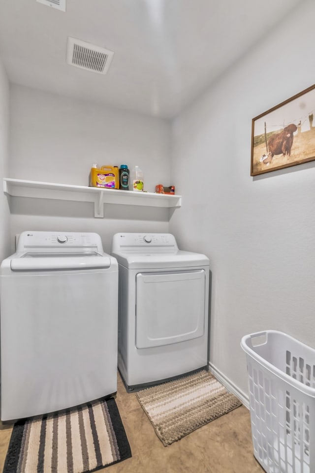 16637 Friesland Ln, Justin, TX 76247 - laundry room featuring washer and clothes dryer and baseboards