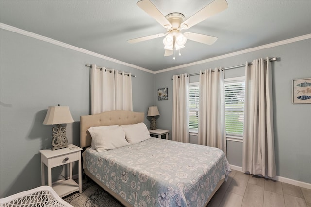 400 Causeway Vw, Seven Points, TX 75143 - bedroom featuring crown molding, baseboards, ceiling fan, and wood finished floors