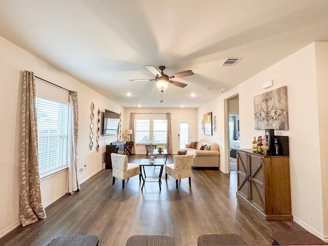 3225 Conley Ct, Mesquite, TX 75126 - living area featuring dark wood-style floors, a ceiling fan, baseboards, and recessed lighting