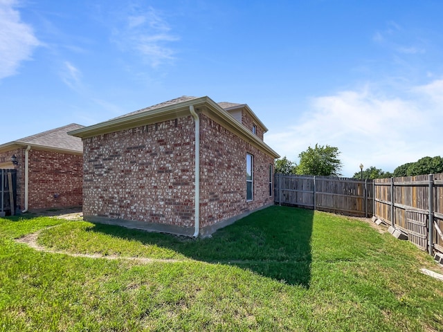 301 Quail Run Rd, Red Oak, TX 75154 - view of side of property with brick siding