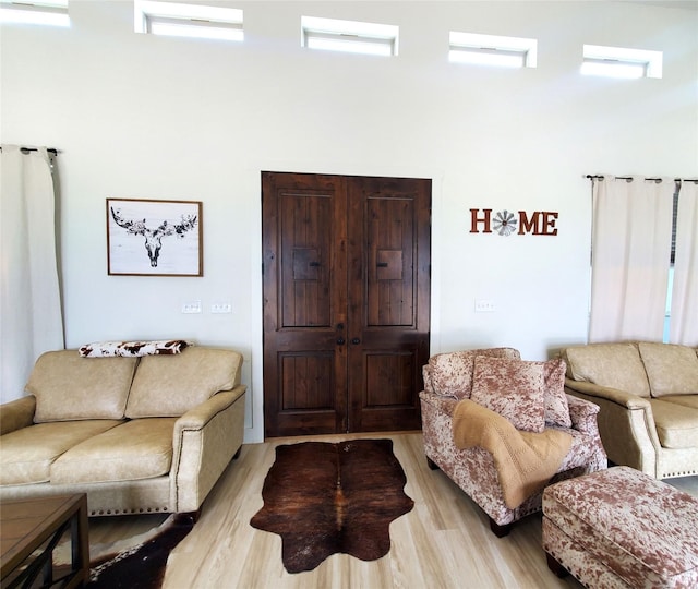 291 County Road 4833, Leonard, TX 75452 - living area featuring light wood-type flooring