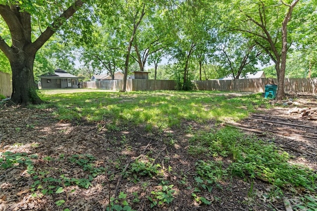 314 Dunn St, Waxahachie, TX 75165 - view of fenced backyard