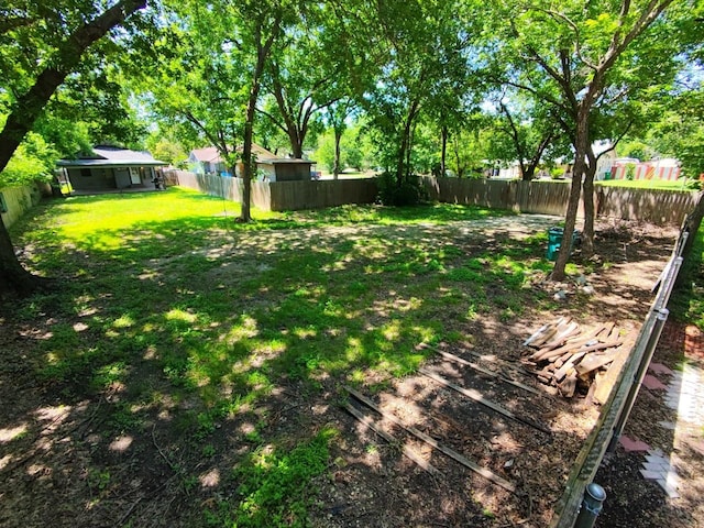 314 Dunn St, Waxahachie, TX 75165 - view of yard