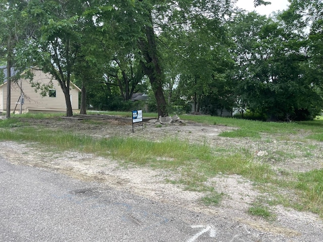 130 S Manson St, Wolfe City, TX 75496