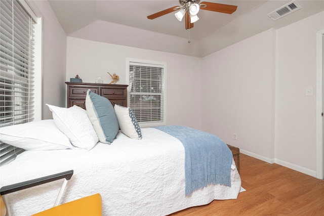 3410 Ellis Ave, Fort Worth, TX 76106 - bedroom featuring wood finished floors, baseboards, and ceiling fan
