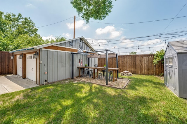 1833 Mcmillan Ave, Dallas, TX 75206 - view of yard with an outbuilding and a garage