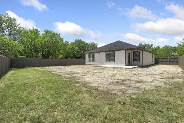 304 Pearl Harbor St, Tool, TX 75143 - view of back of property