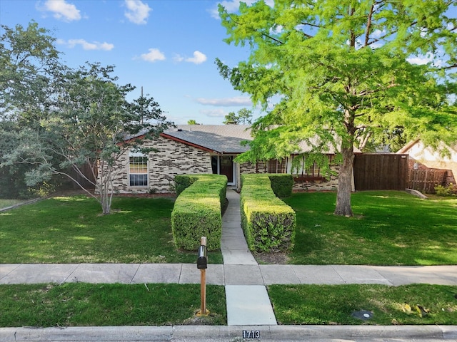 1713 Arvada Dr, Richardson, TX 75081 - view of front of home