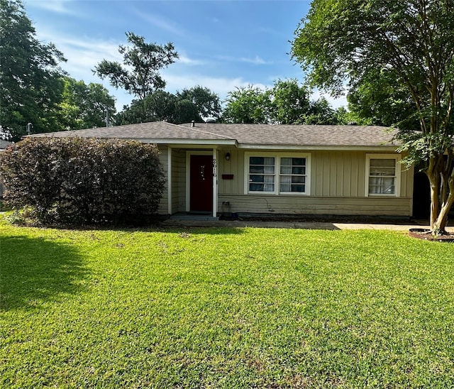 2616 Bardot Ln, Bossier City, LA 71111 - ranch-style home featuring a front lawn and a shingled roof