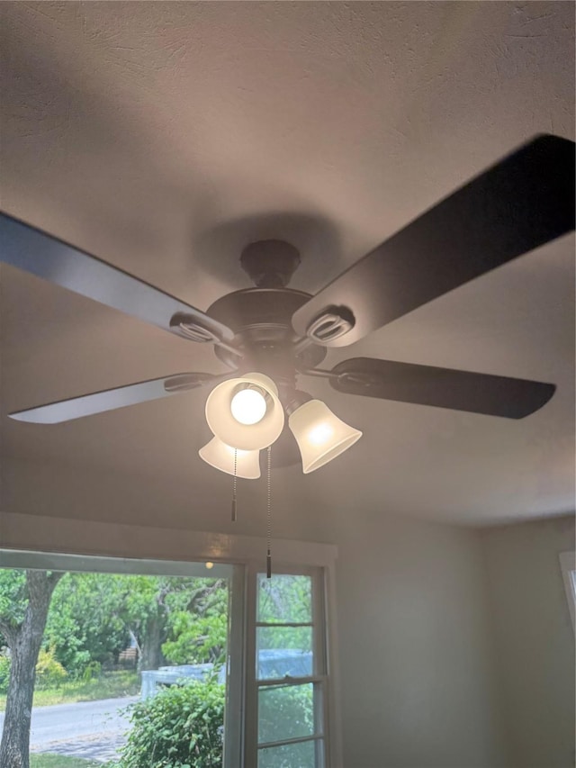 1405 S Hatcher St, Decatur, TX 76234 - detailed view of a ceiling fan