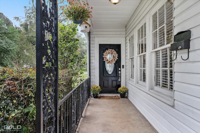 3526 Greenway Pl, Shreveport, LA 71105 - doorway to property with a porch