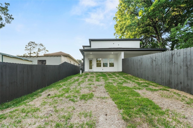 1310 Coleman Ave, Dallas, TX 75215 - back of property with a fenced backyard