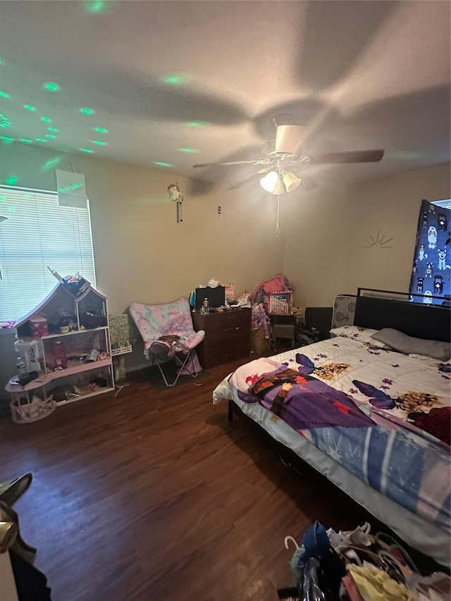 1330 Eastern Heights Dr, Mesquite, TX 75149 - bedroom with wood finished floors and ceiling fan