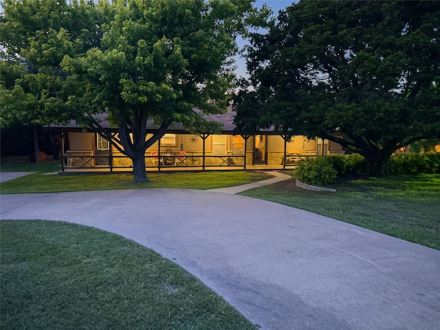 801 Prachyl Rd, Weatherford, TX 76087 - view of front of home featuring a front yard and a porch