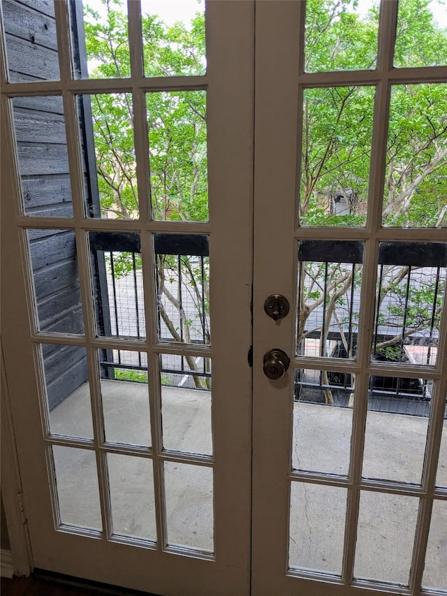 7525 Holly Hill Dr Unit 68, Dallas, TX 75231 - view of doorway to outside
