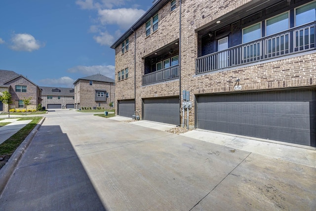 2734 Levee Ln, Lewisville, TX 75067 - view of concrete road