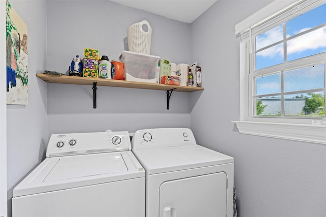 105 S Lavaca St, Whitney, TX 76692 - laundry area with washing machine and dryer