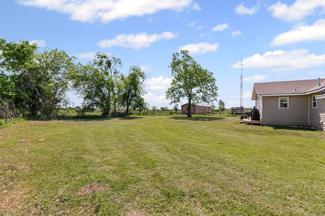 105 S Lavaca St, Whitney, TX 76692 - view of green lawn